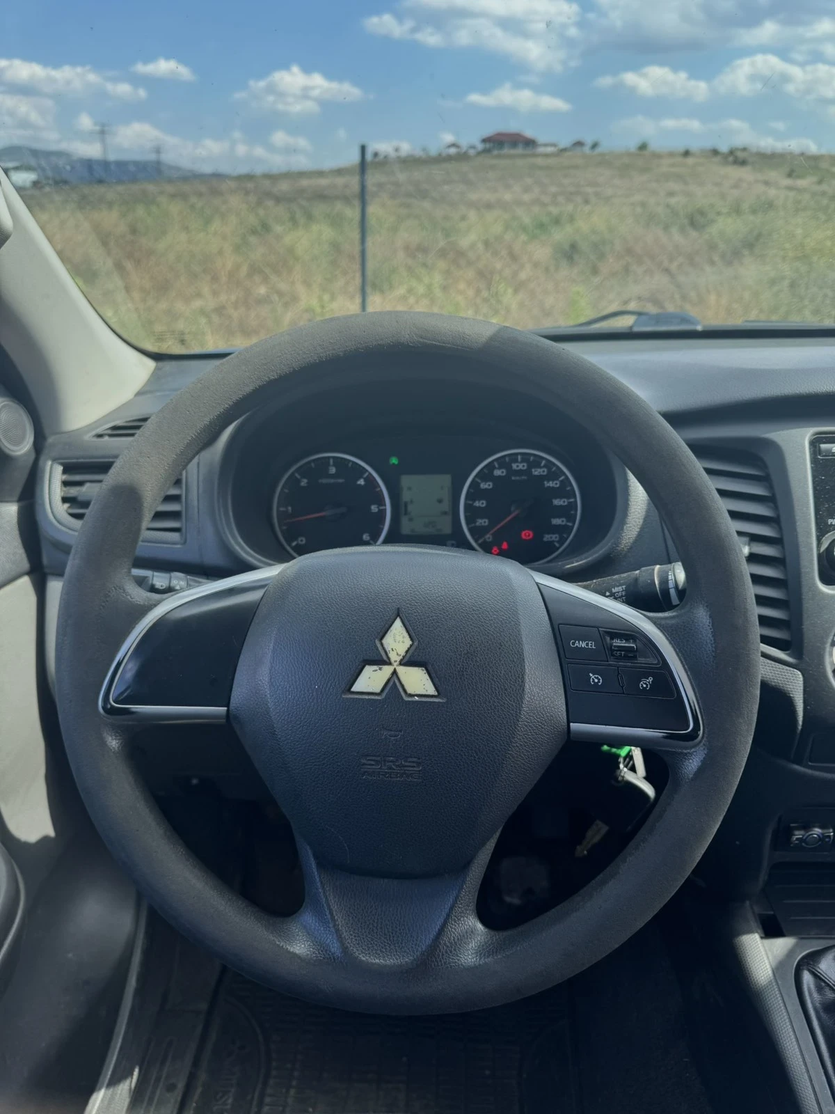 Mitsubishi L200 2.4Di, снимка 6 - Автомобили и джипове - 55494853