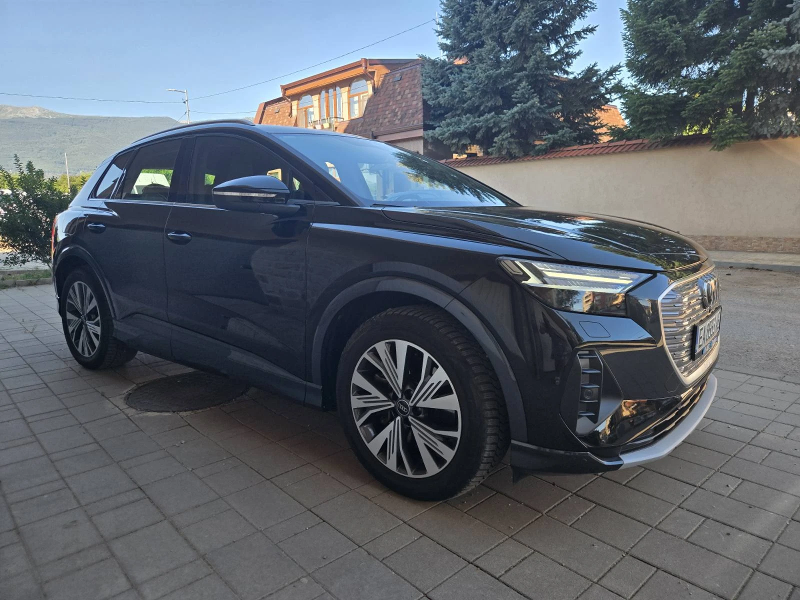 Audi Q4 Audi Q4 40/ 82kWh/ SOH 94%/ лизинг лихва 3, 95%, снимка 4 - Автомобили и джипове - 55594081
