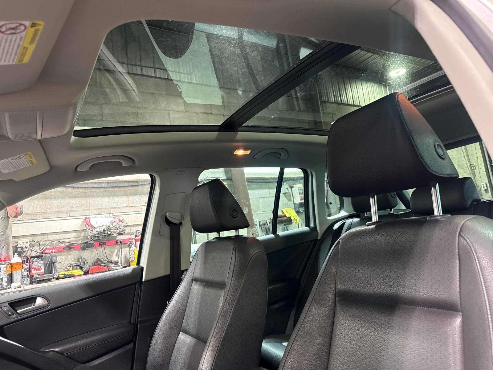 VW Tiguan * Wolfsburg Edition* АВТОКРЕДИТ БЕЗ ПЪРВОНАЧАЛНА* , снимка 12 - Автомобили и джипове - 55835263