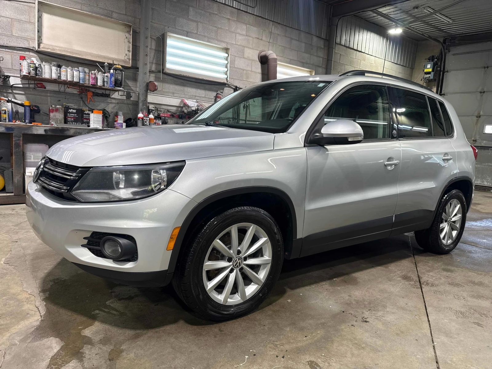 VW Tiguan * Wolfsburg Edition* АВТОКРЕДИТ БЕЗ ПЪРВОНАЧАЛНА* , снимка 15 - Автомобили и джипове - 55835263