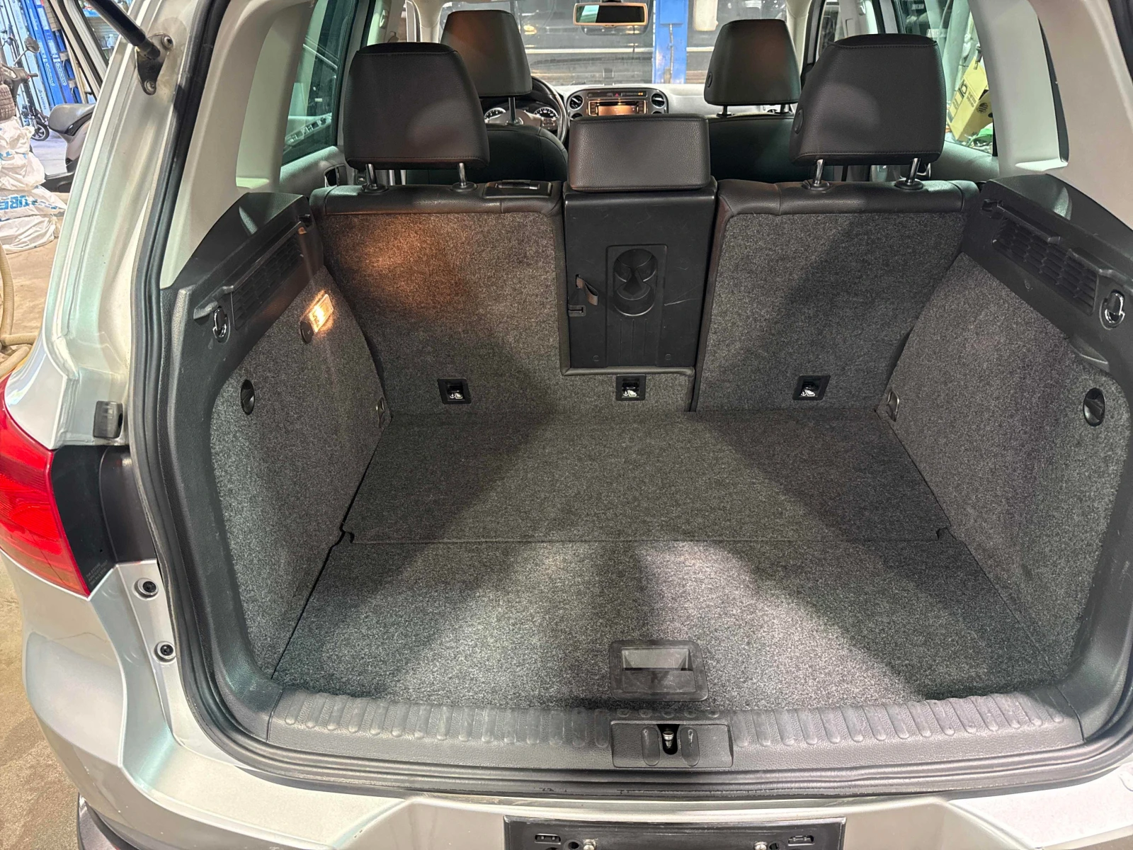 VW Tiguan * Wolfsburg Edition* АВТОКРЕДИТ БЕЗ ПЪРВОНАЧАЛНА* , снимка 14 - Автомобили и джипове - 55835263