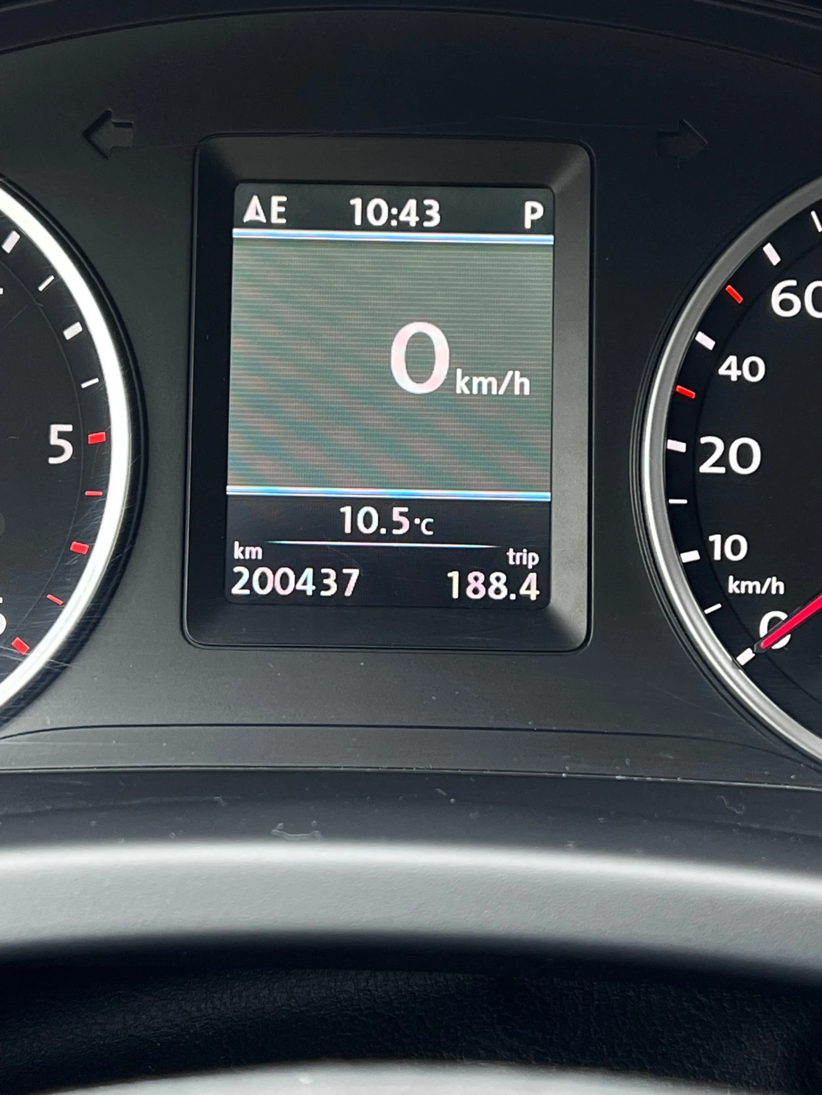 VW Tiguan, снимка 6 - Автомобили и джипове - 56653191