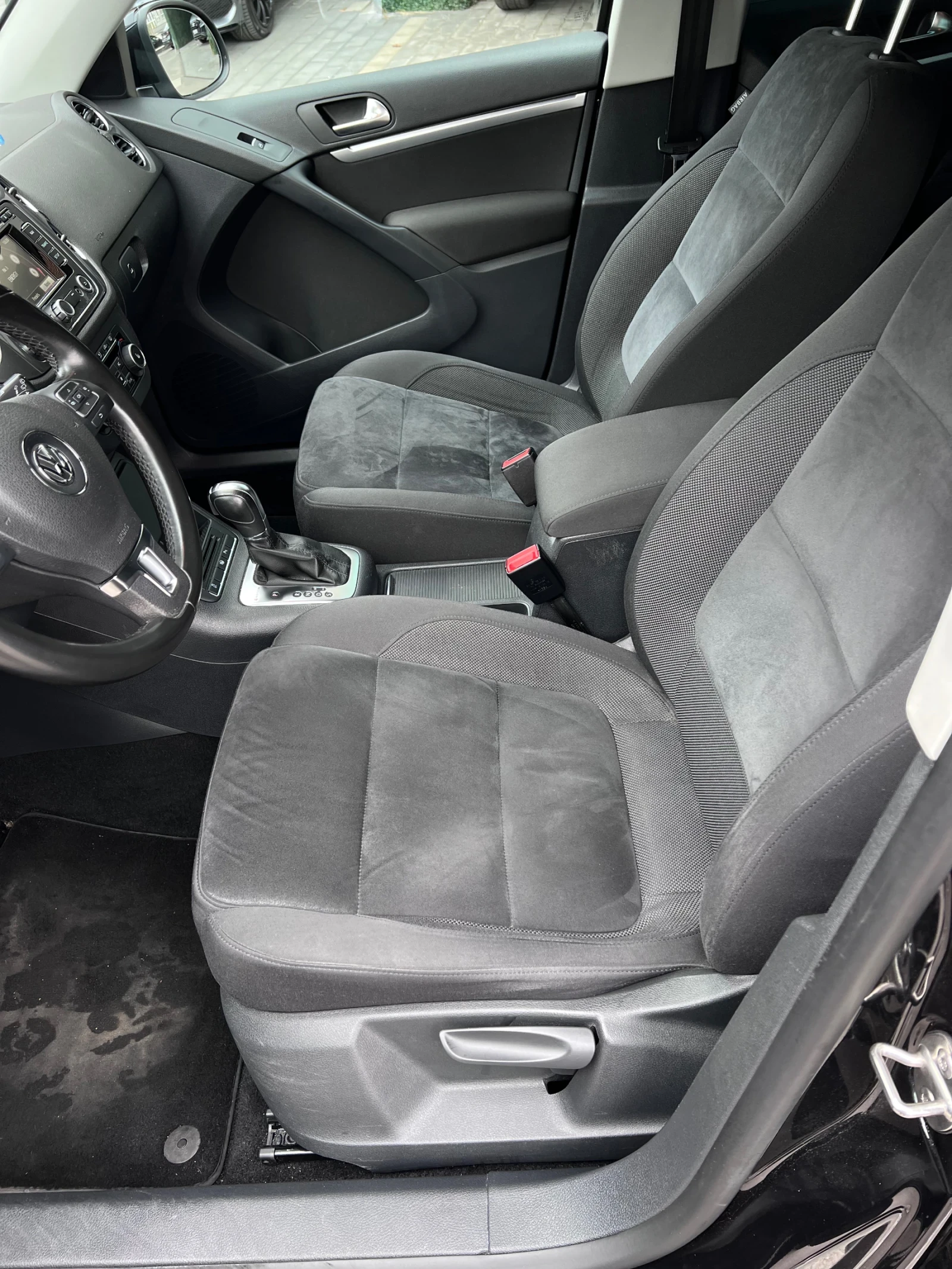 VW Tiguan, снимка 8 - Автомобили и джипове - 56653191