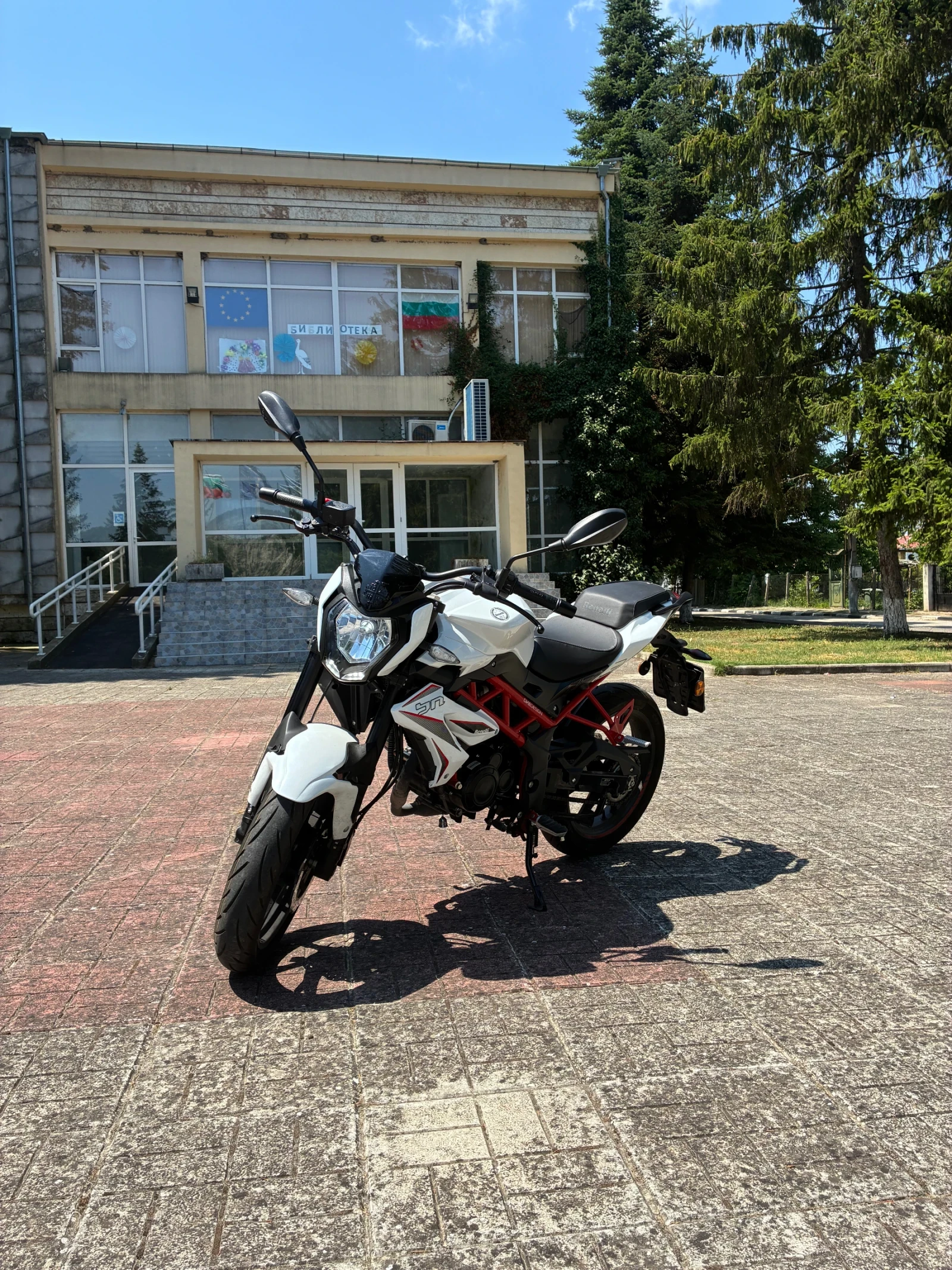 Benelli 125 Bn