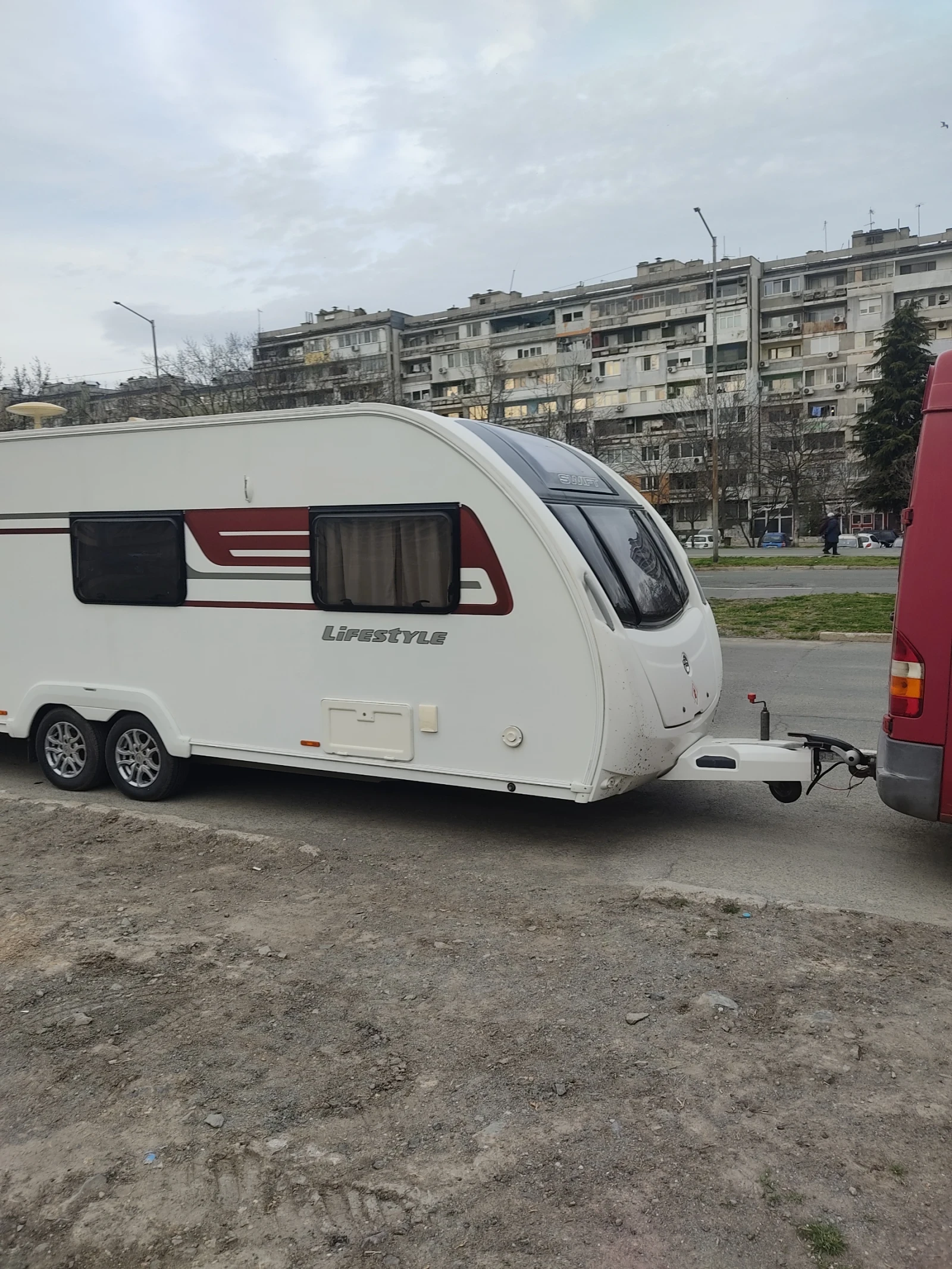 Каравана Swift Lifestyle 6FB, снимка 11 - Каравани и кемпери - 54735230