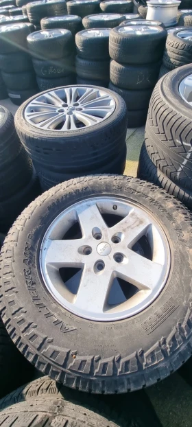 Гуми с джанти Pirelli 265/70R17, снимка 2