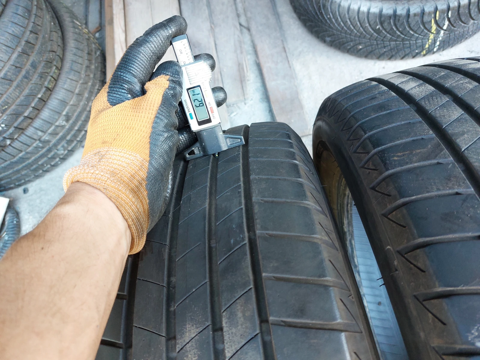 ���� 215/60R16 | Mobile.bg � ����������� 4