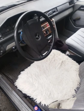 Mercedes-Benz E 230, снимка 3