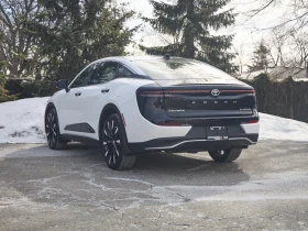 Toyota Crown Platinum AWD, снимка 8