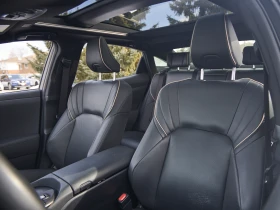 Toyota Crown Platinum AWD, снимка 15