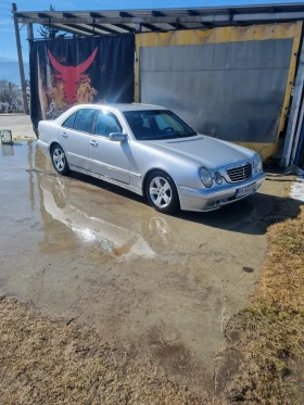 Mercedes-Benz E 270 Avangard 2.7, снимка 1