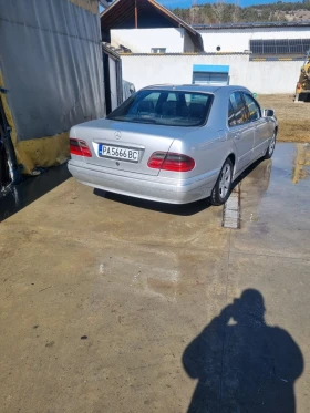 Mercedes-Benz E 270 Avangard 2.7, снимка 10