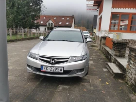 Honda Accord 2.0 спорт АГУ, снимка 10