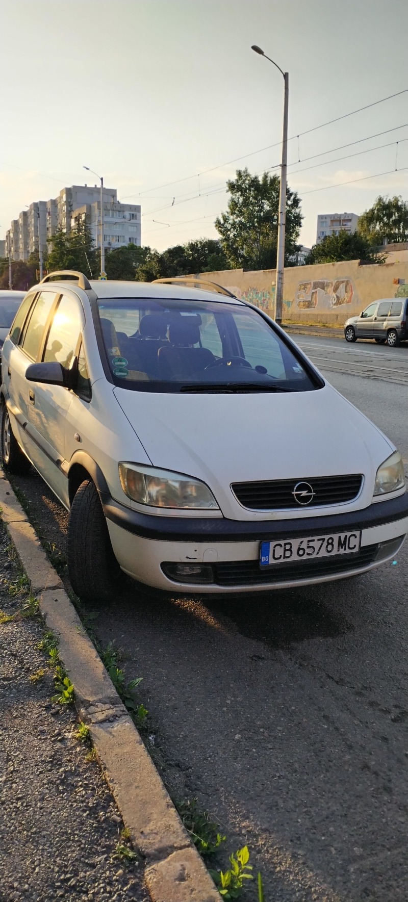 Opel Zafira, снимка 1 - Автомобили и джипове - 44951475