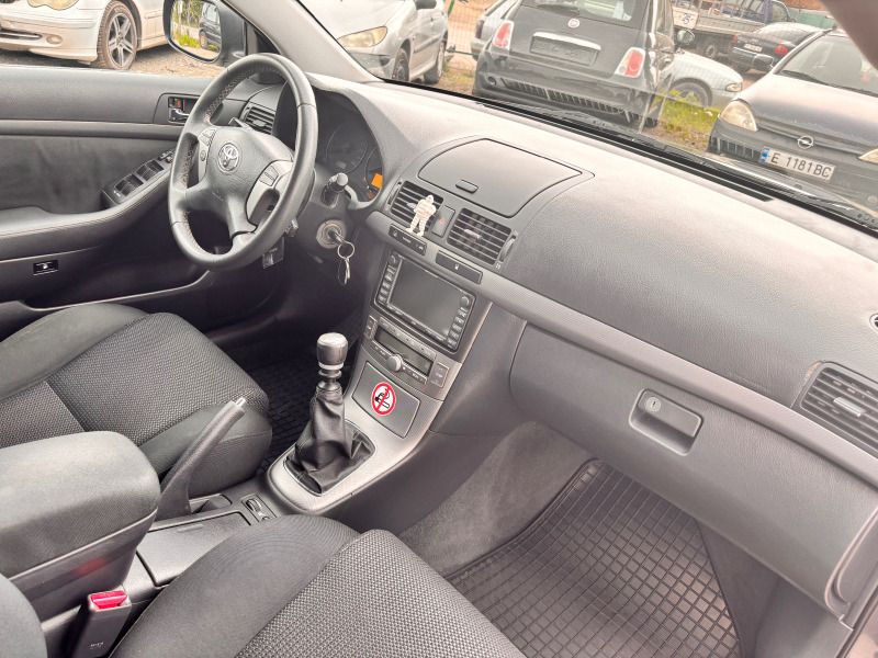 Toyota Avensis 2.2, снимка 11 - Автомобили и джипове - 46343272
