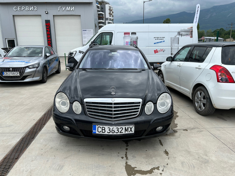 Mercedes-Benz E 220, снимка 2 - Автомобили и джипове - 46070122