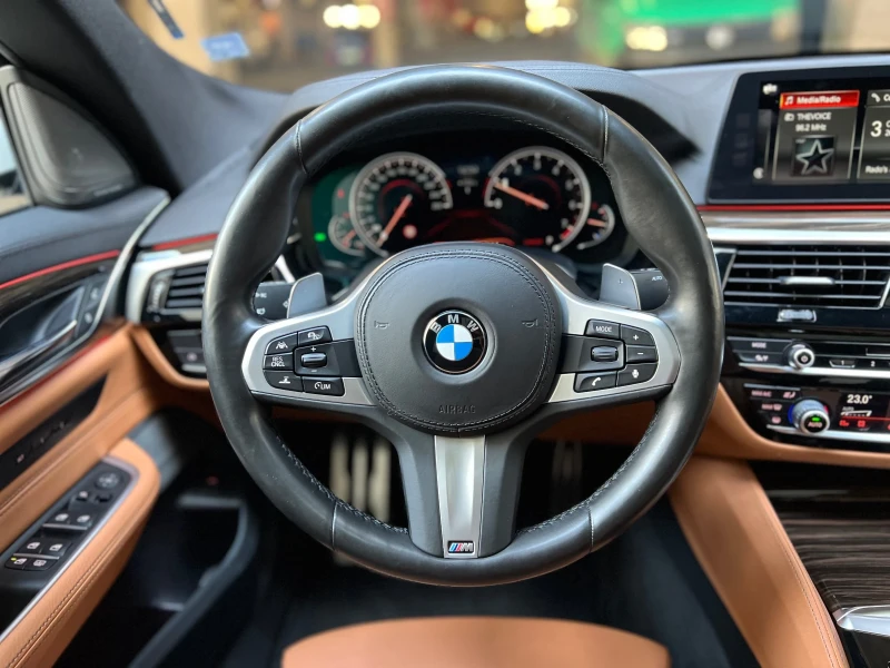 BMW 6 GT 640i XDrive/Обслужен/M Sport/HK/Panorama/Soft, снимка 9 - Автомобили и джипове - 46800048