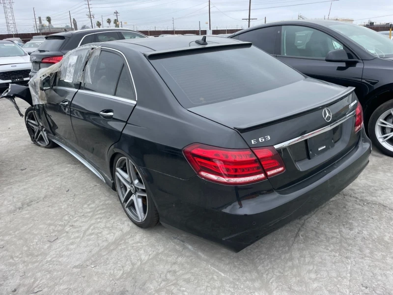 Mercedes-Benz E 63 AMG S, снимка 4 - Автомобили и джипове - 47368239