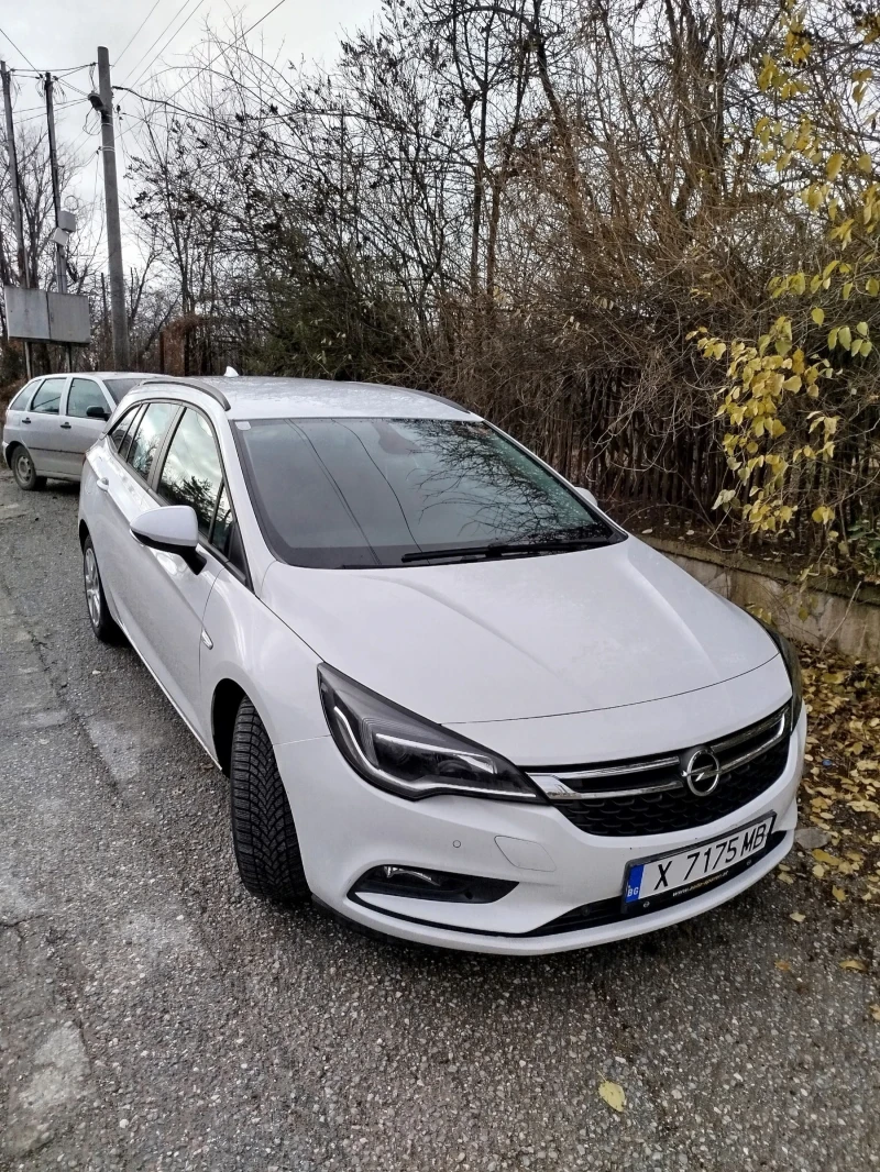 Opel Astra, снимка 1 - Автомобили и джипове - 48549312