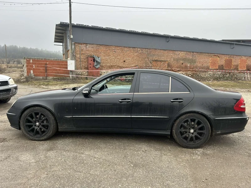 Mercedes-Benz E 320, снимка 2 - Автомобили и джипове - 48649132