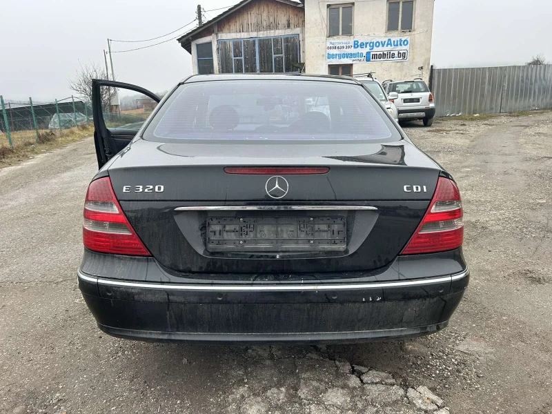 Mercedes-Benz E 320, снимка 3 - Автомобили и джипове - 48649132