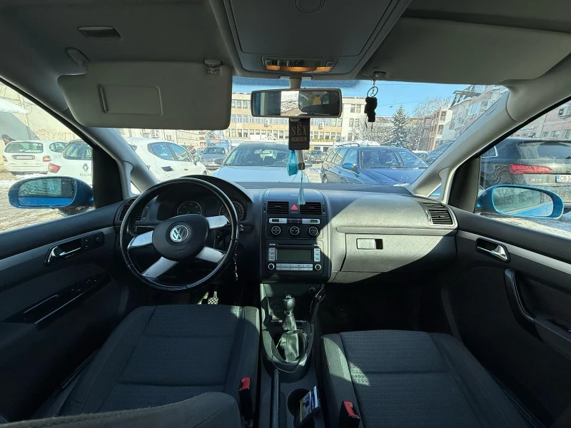 VW Touran, снимка 3 - Автомобили и джипове - 49200440