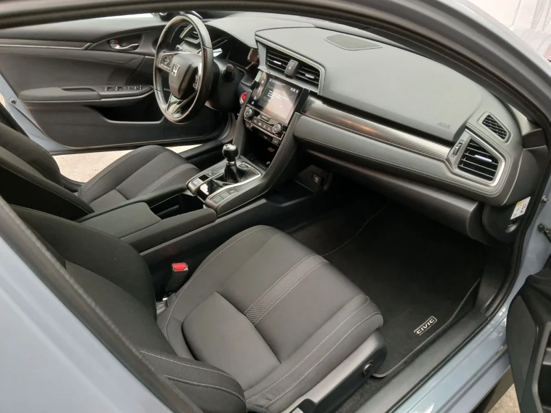 Honda Civic Turbo, Sport Pack, снимка 17 - Автомобили и джипове - 52282295
