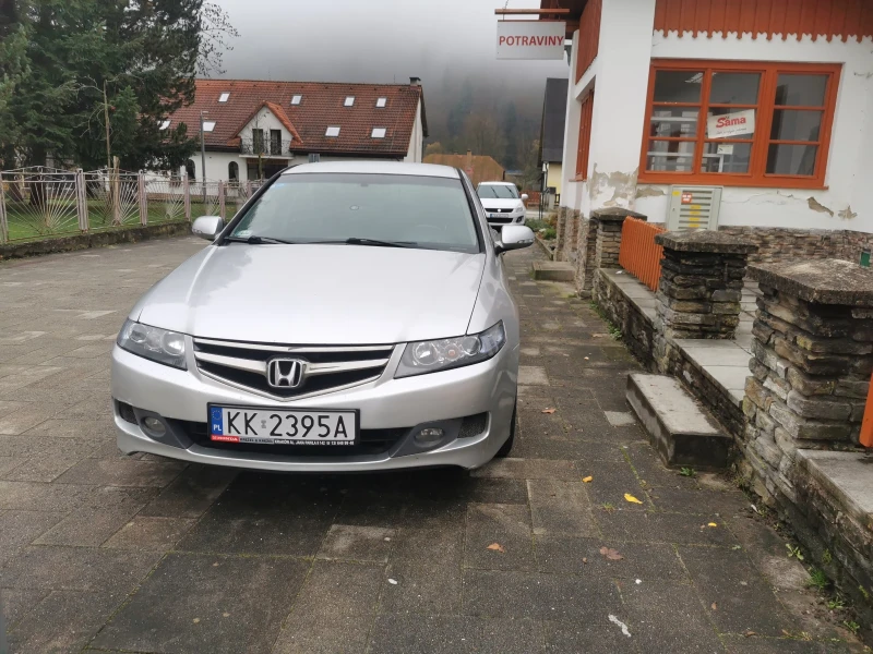 Honda Accord 2.0 спорт АГУ, снимка 2 - Автомобили и джипове - 52364594