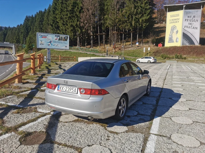 Honda Accord 2.0 спорт АГУ, снимка 8 - Автомобили и джипове - 52364594