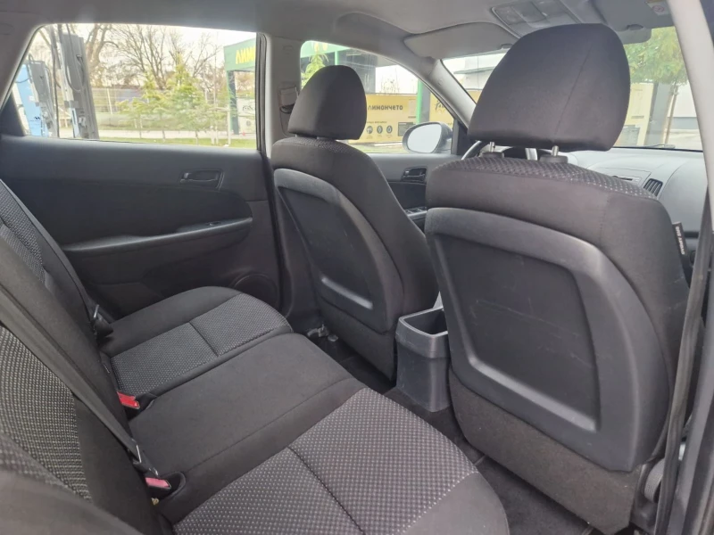 Hyundai I30 1.6 дизел , снимка 10 - Автомобили и джипове - 52541437