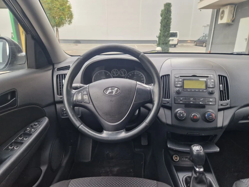 Hyundai I30 1.6 дизел , снимка 14 - Автомобили и джипове - 52541437