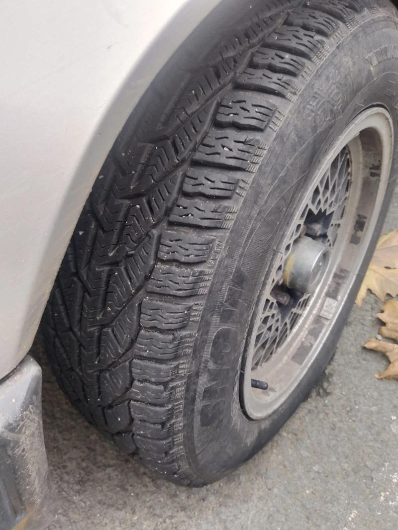 Mercedes-Benz E 230, снимка 7 - Автомобили и джипове - 52599305