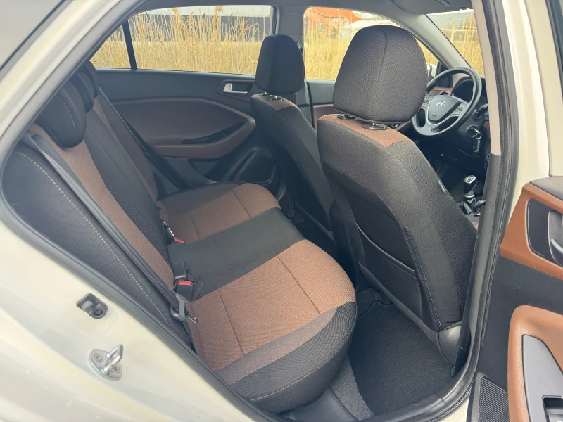 Hyundai I20 1.4 CRDI , снимка 15 - Автомобили и джипове - 52630492