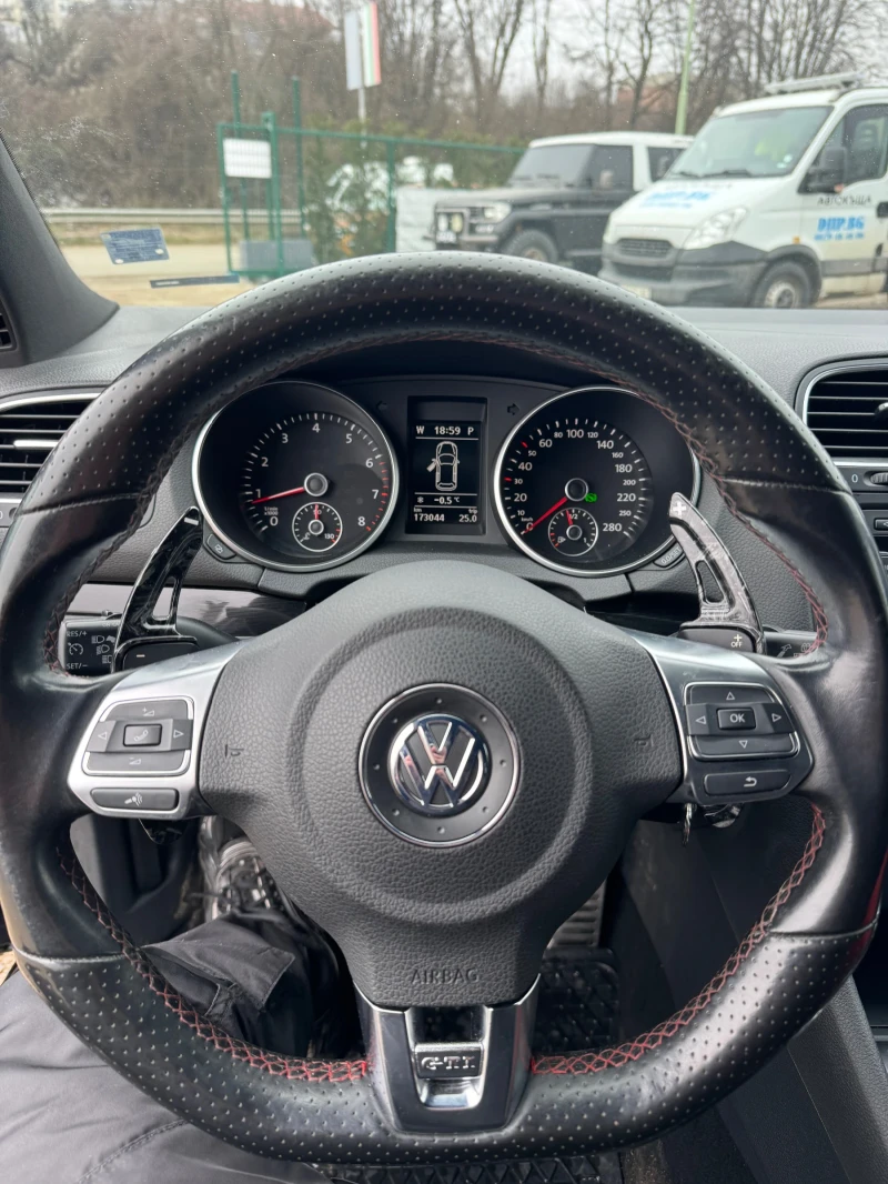 VW Golf 2.0 GTI 210 kc, снимка 8 - Автомобили и джипове - 53210153