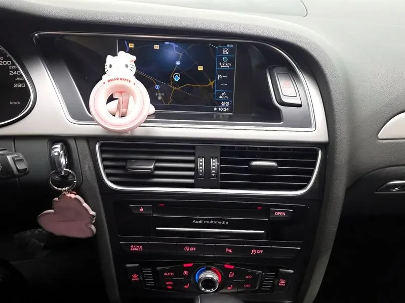 Audi A4 2.0 TDI, снимка 14 - Автомобили и джипове - 54143547