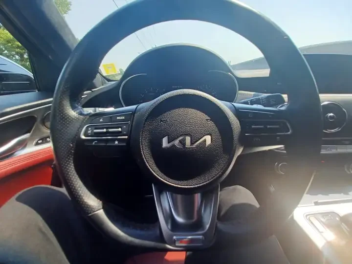 Kia Stinger GT Limit/2 ����� * �������� * CARFAX * ���� ������ | Mobile.bg � ����������� 9