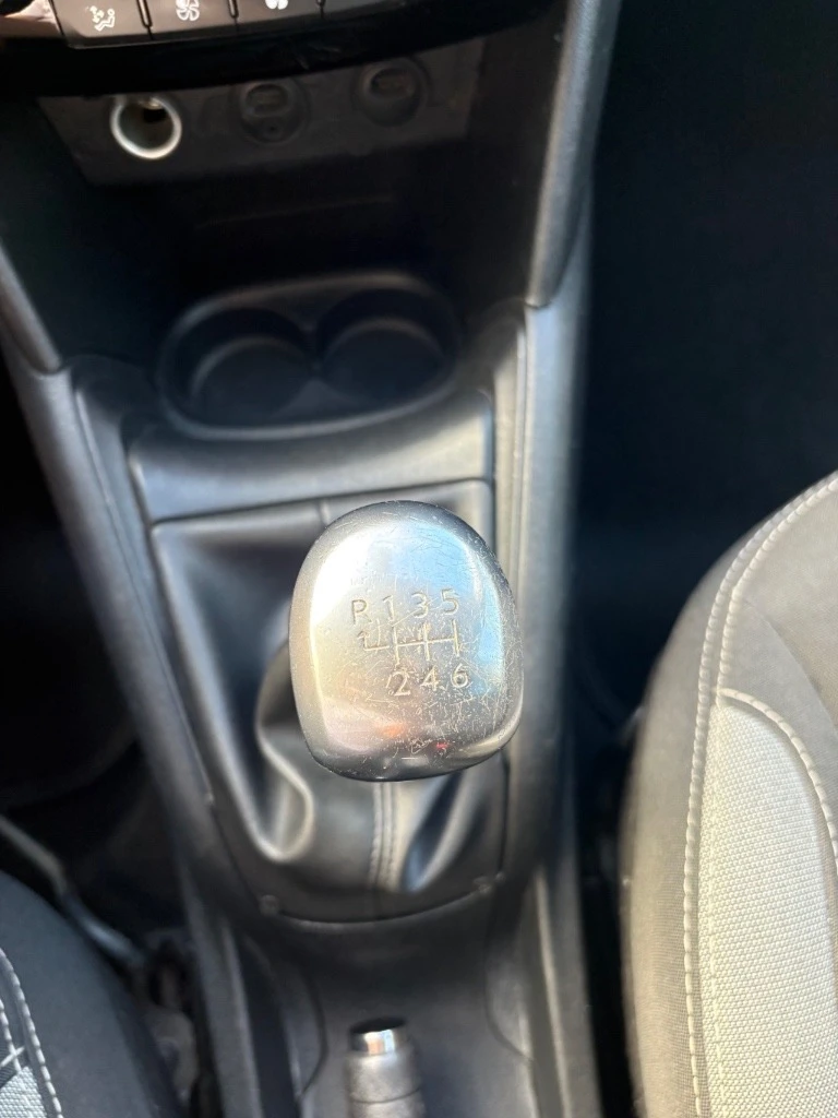 Peugeot 208 1.6E-HDI 115кс  6скорости!, снимка 13 - Автомобили и джипове - 56118853