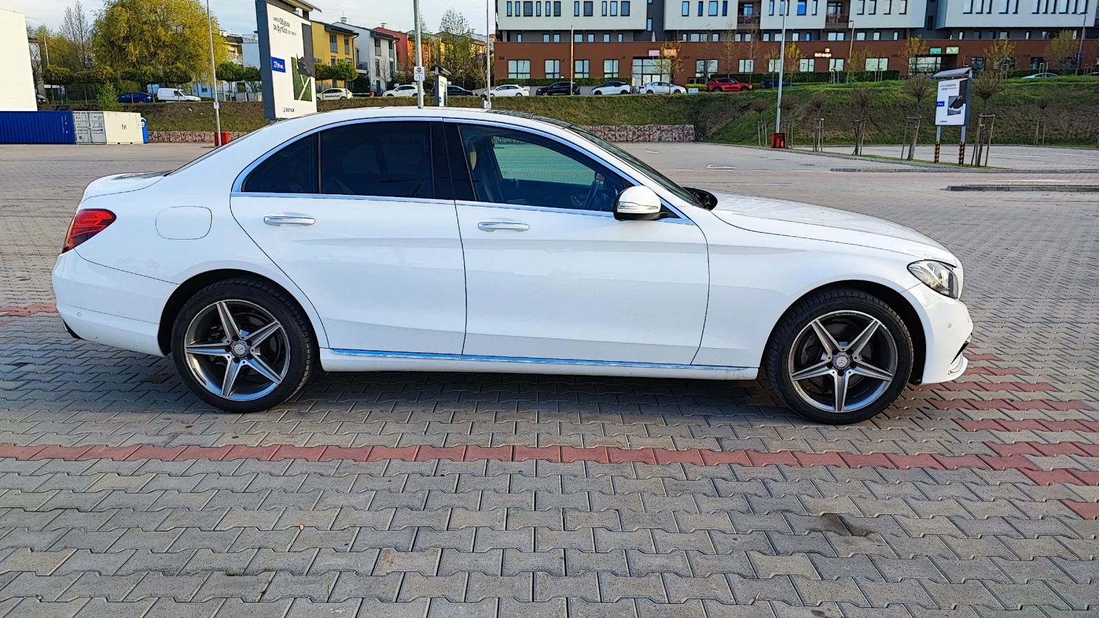 Mercedes-Benz C 300  - изображение 5