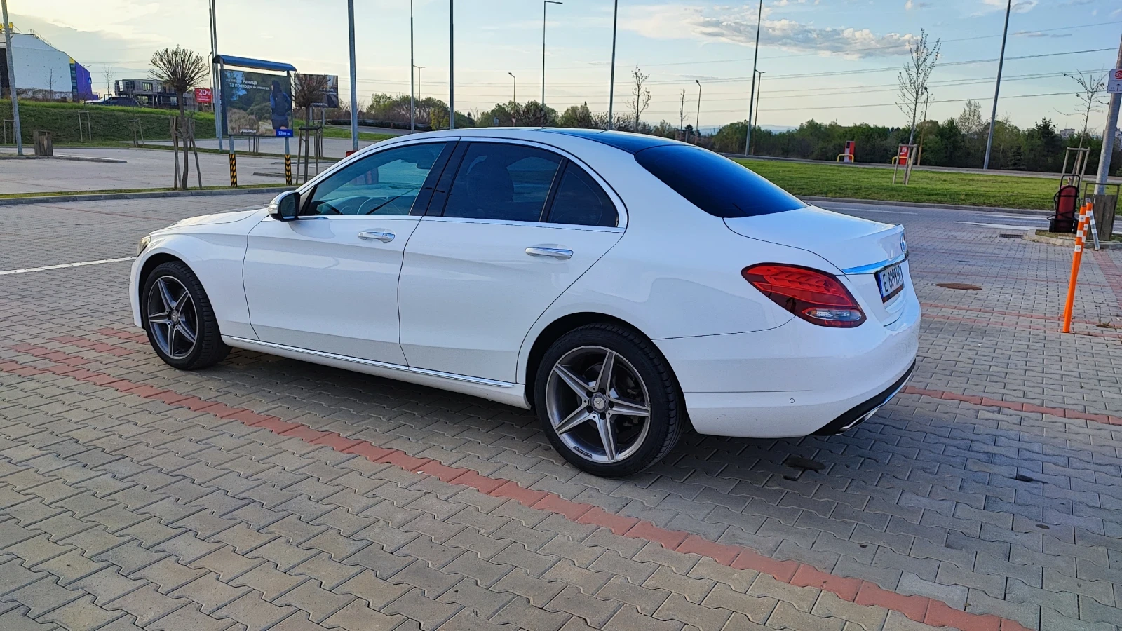 Mercedes-Benz C 300  - изображение 8