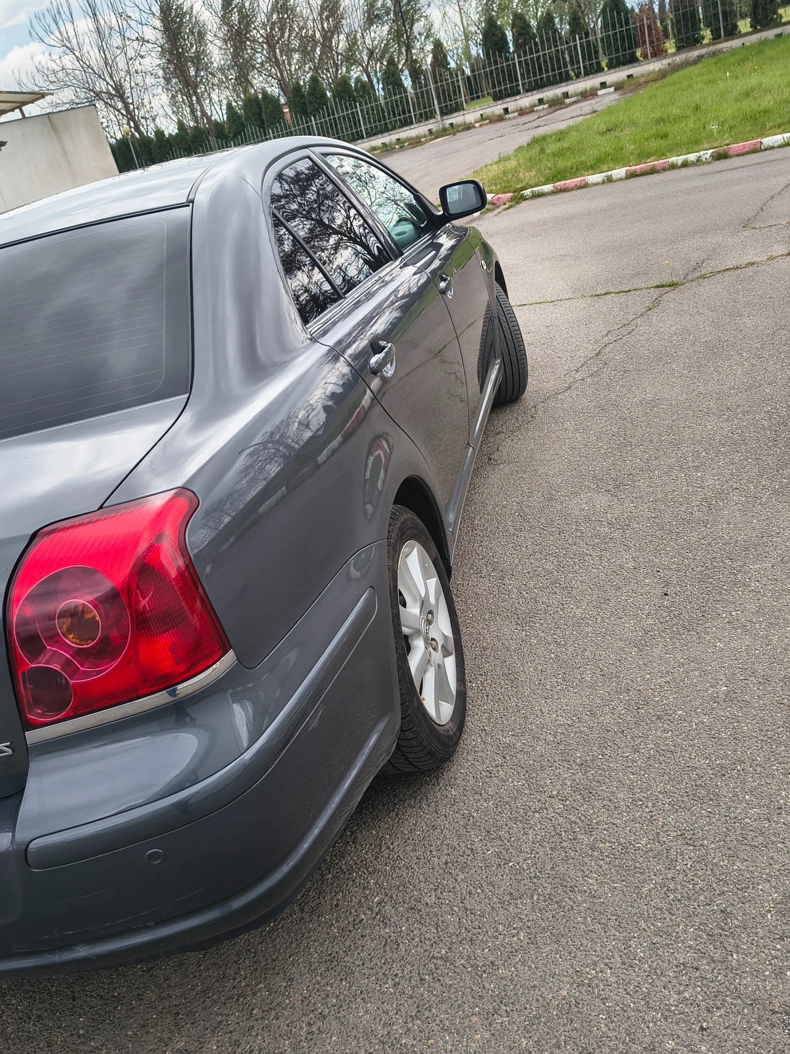Toyota Avensis  - изображение 4