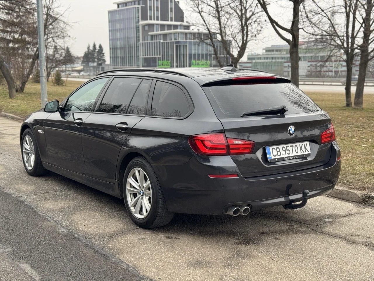 BMW 530 xDrive Touring - изображение 6