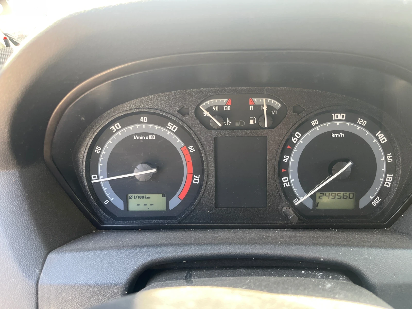 Skoda Fabia 1200 - изображение 8