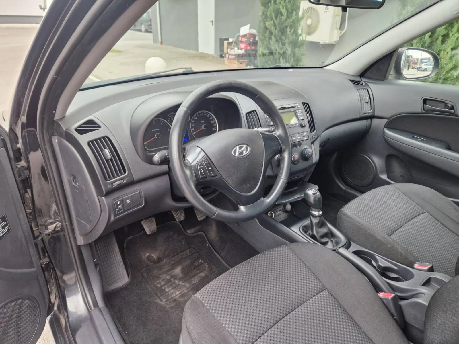 Hyundai I30 1.6   | Mobile.bg   12