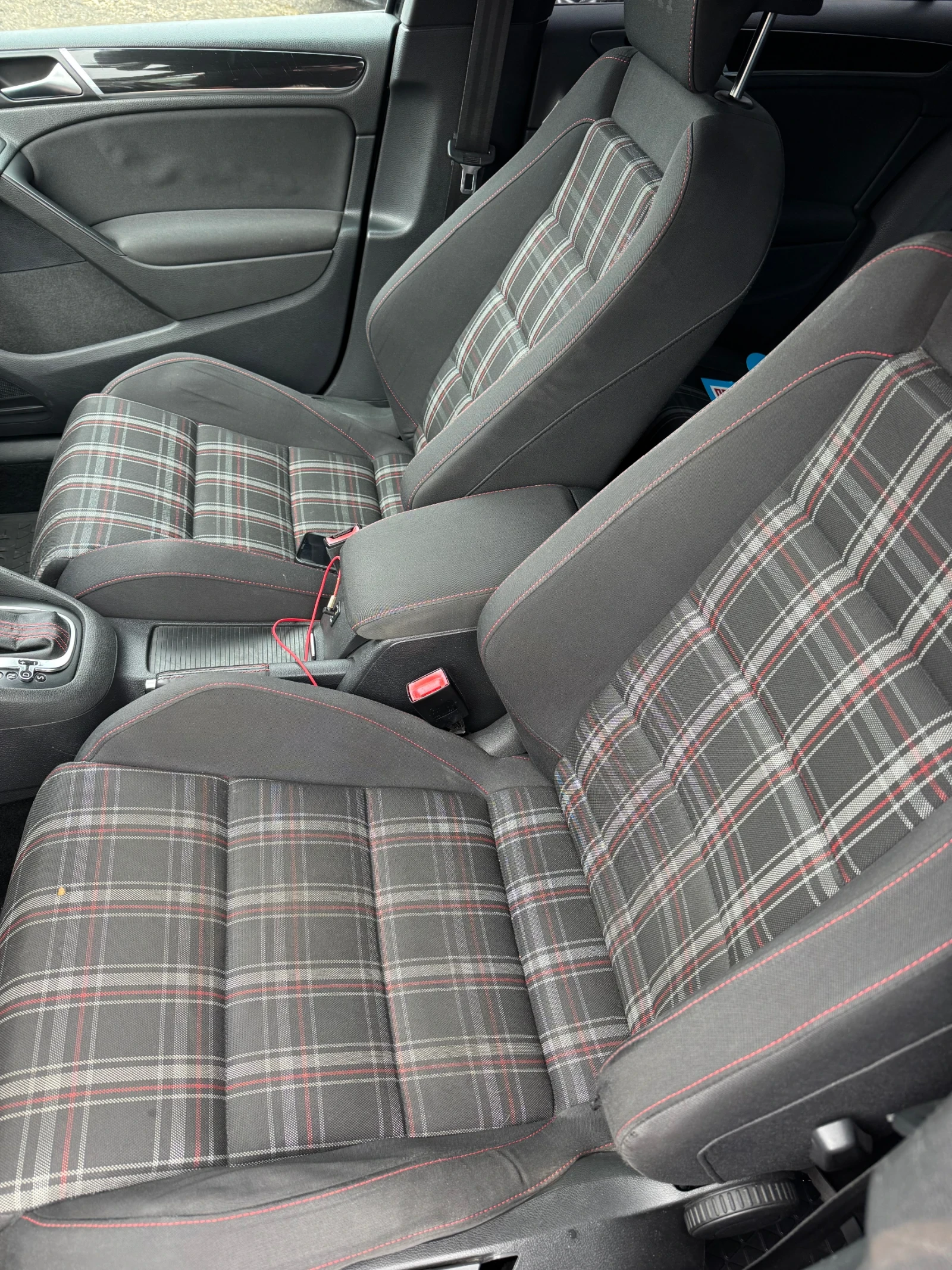 VW Golf 2.0 GTI 210 kc | Mobile.bg � ����������� 11