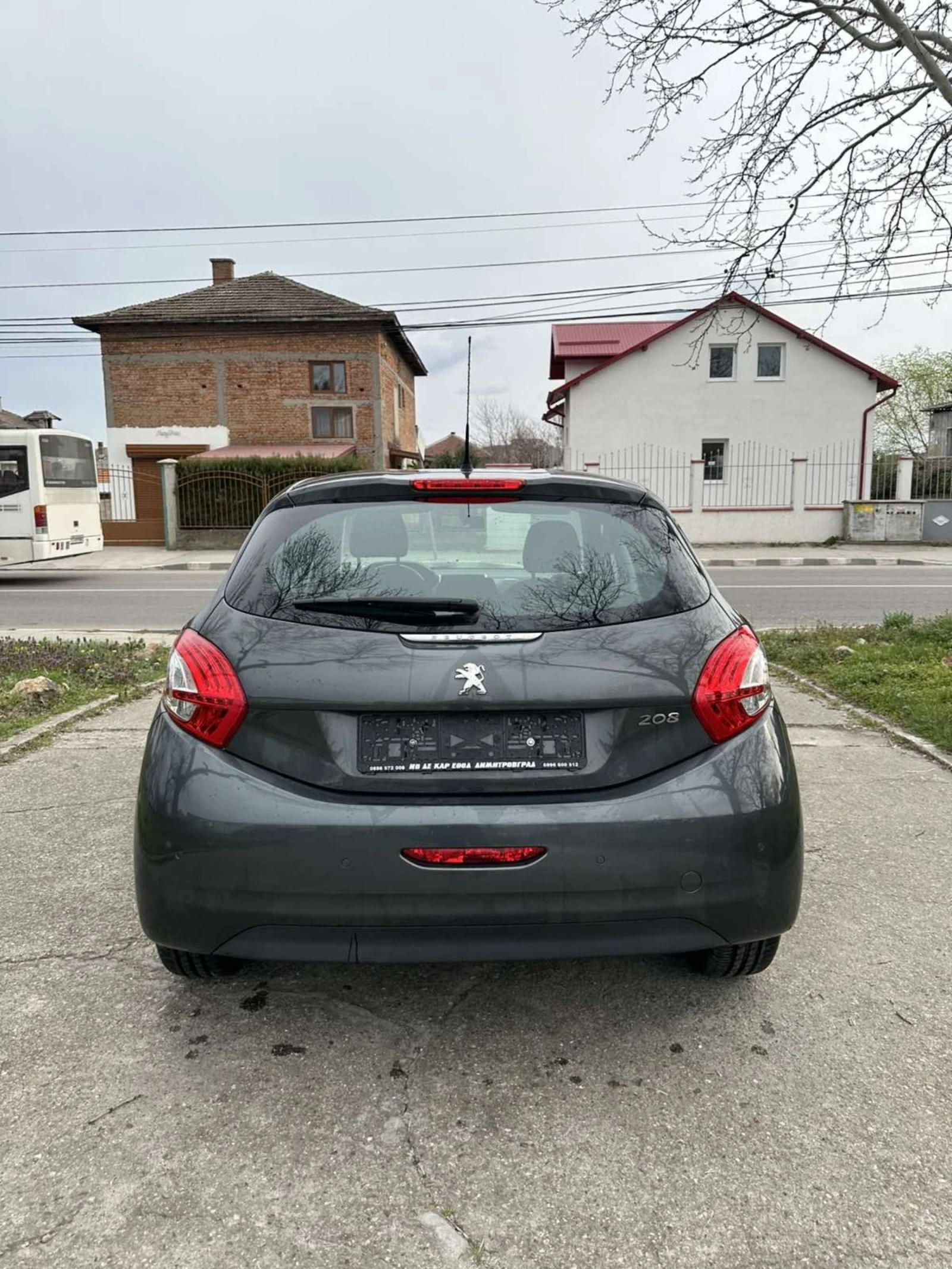 Peugeot 208, снимка 6 - Автомобили и джипове - 53926546