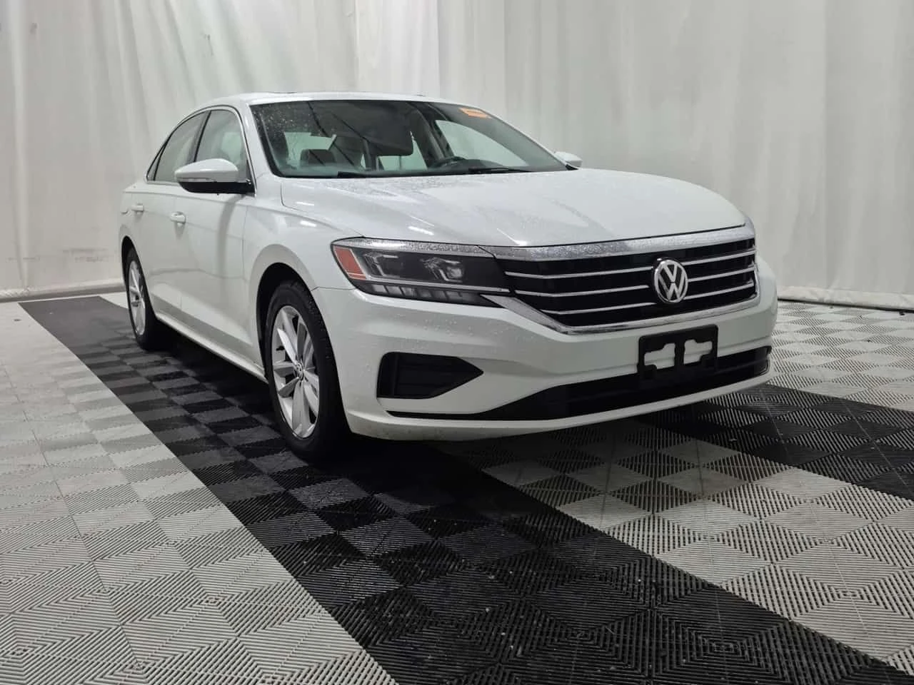 VW Passat  HIGHLINE| ПАНОРАМА| ПОДГРЕВИ| , снимка 2 - Автомобили и джипове - 53951124