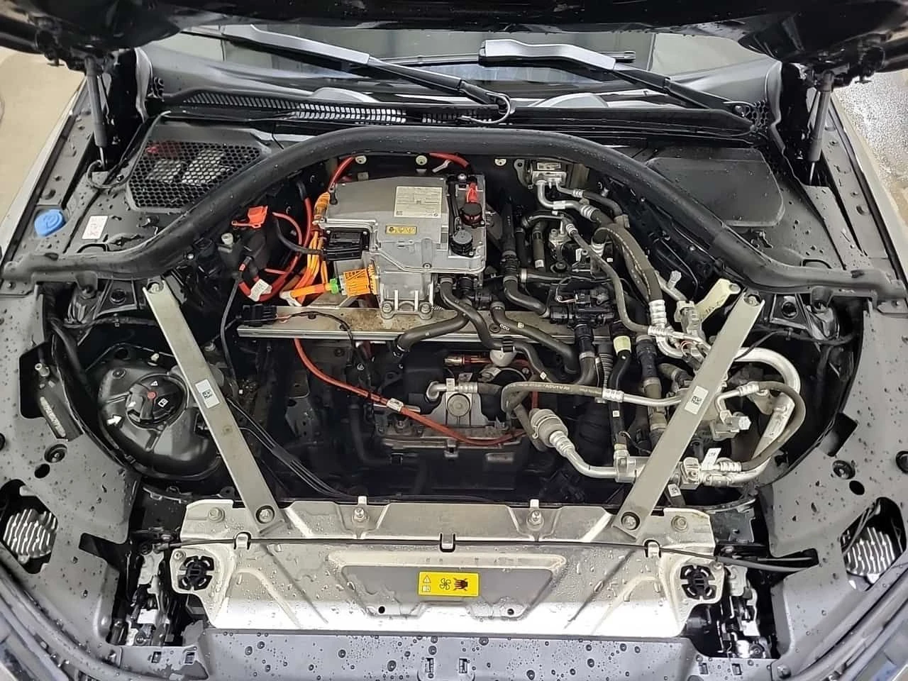 BMW i4 EDRIVE40| HEAD-UP| 360| PANO| AMBIENT| CARFAX , снимка 16 - Автомобили и джипове - 53963092