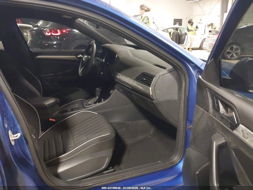 VW Jetta 1.5L I-4 DI, DOHC, VVT, TURBO, 158HP Front Wheel | Mobile.bg � ����������� 5