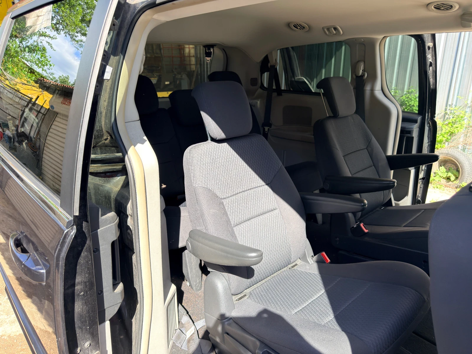 Chrysler Voyager, снимка 11 - Автомобили и джипове - 54184214