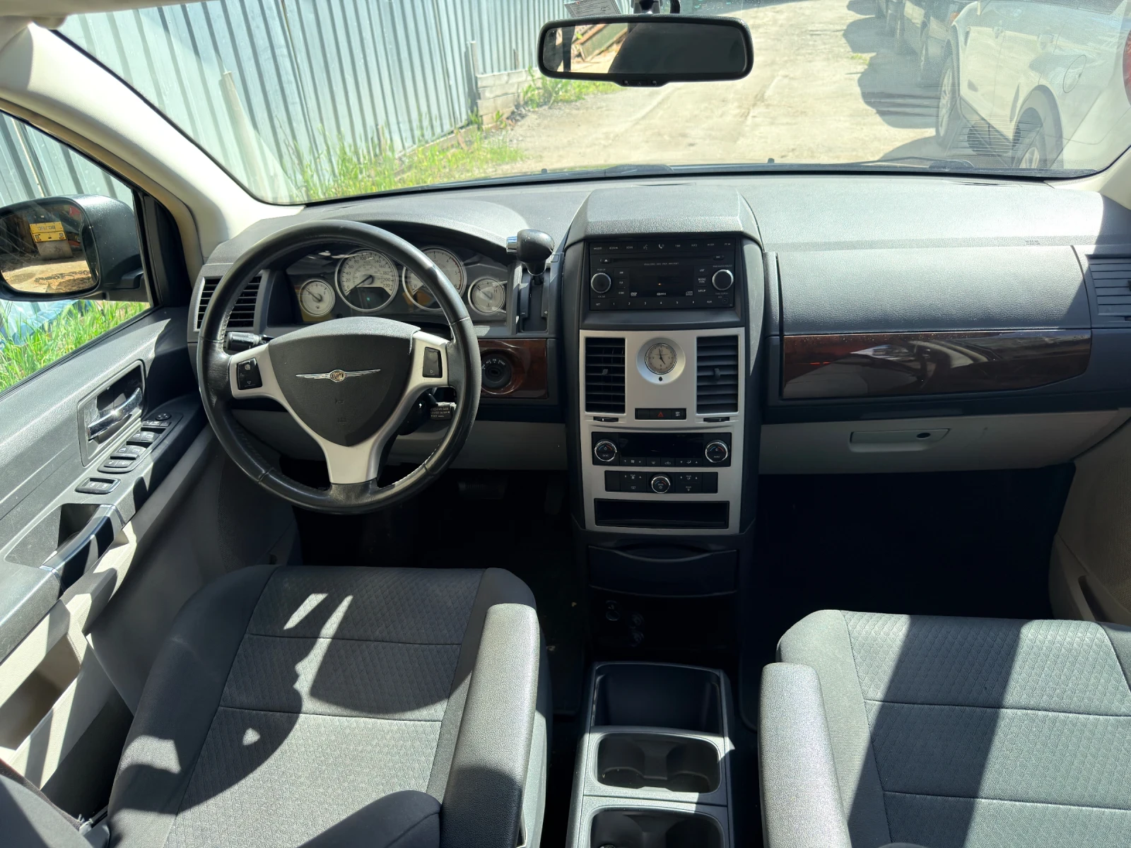 Chrysler Voyager, снимка 12 - Автомобили и джипове - 54184214